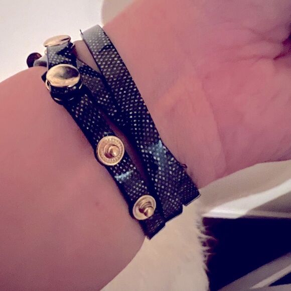 Black and Gold Watch Bracelet NWOT - Picture 7 of 9